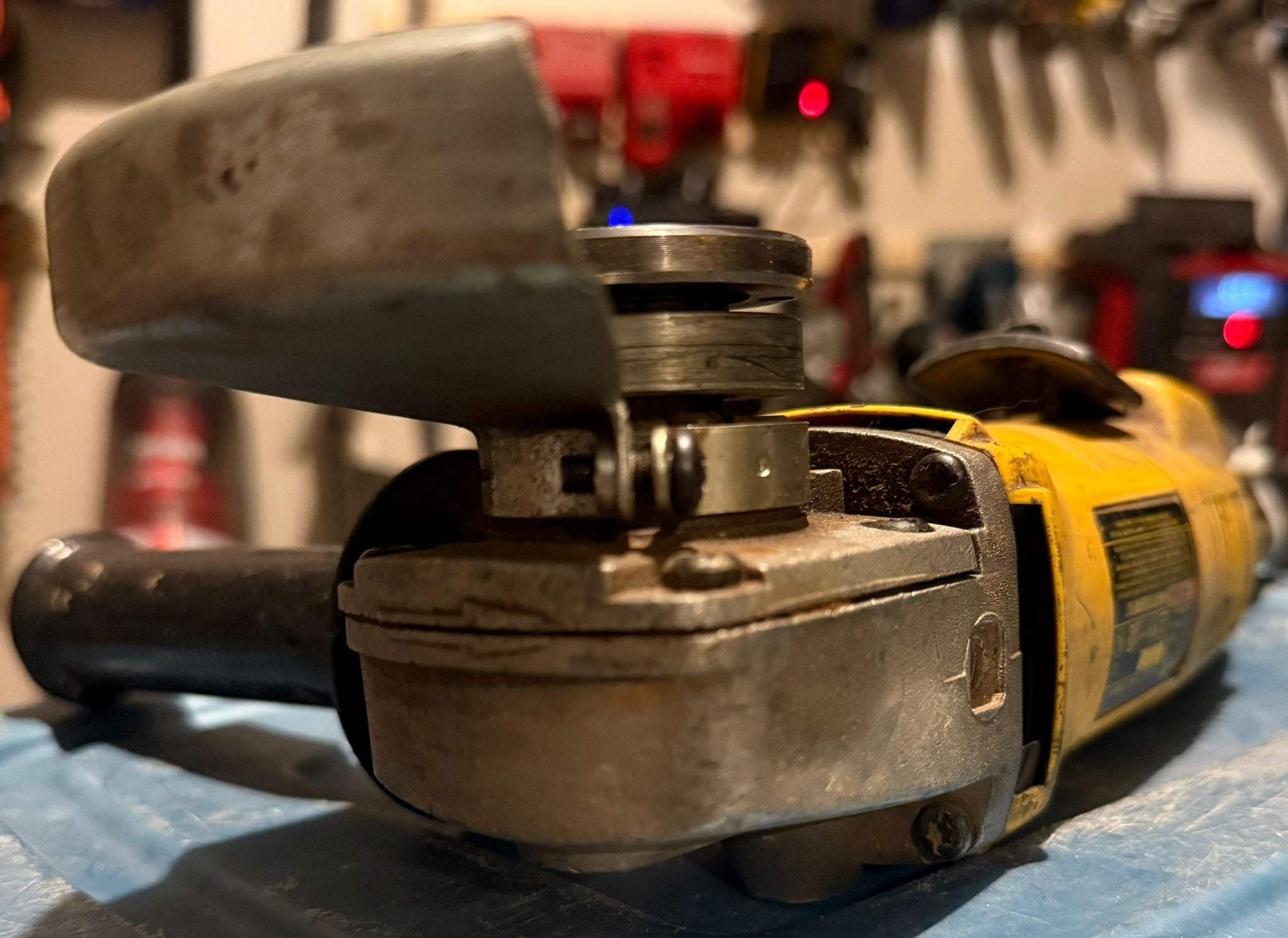 Used DEWALT DW402 4-1/2” ANGLE GRINDER – TESTED & WORKING