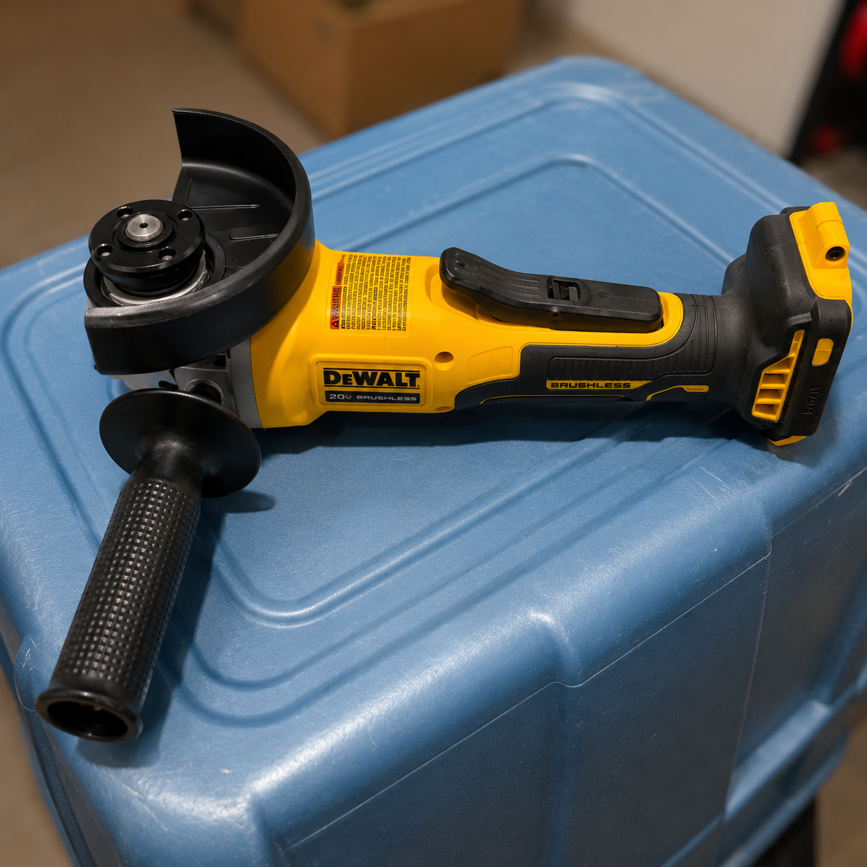DEWALT 20V MAX XR BRUSHLESS 4-1/2” / 5” ANGLE GRINDER
