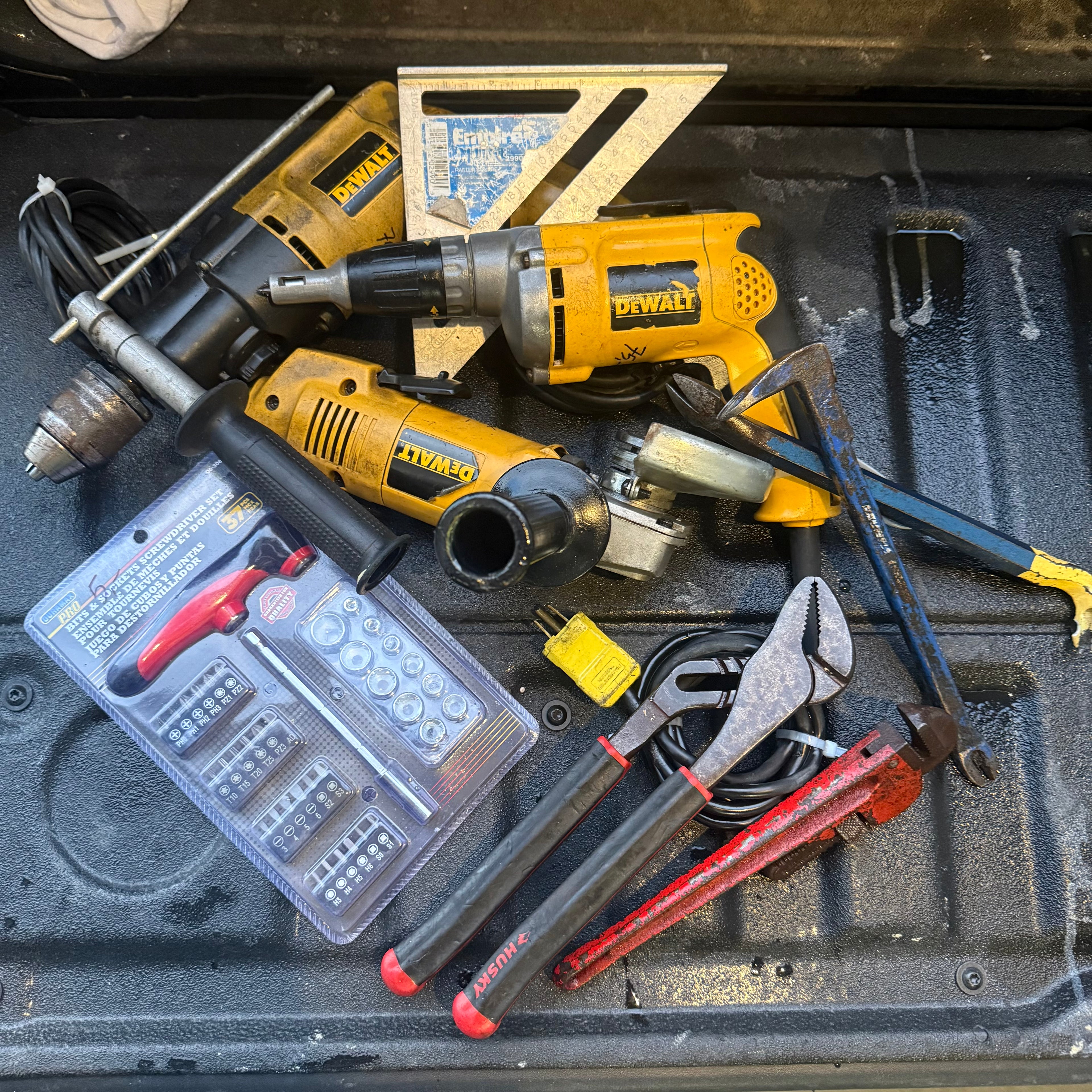 DEWALT TOOL LOT – READY FOR WORK
