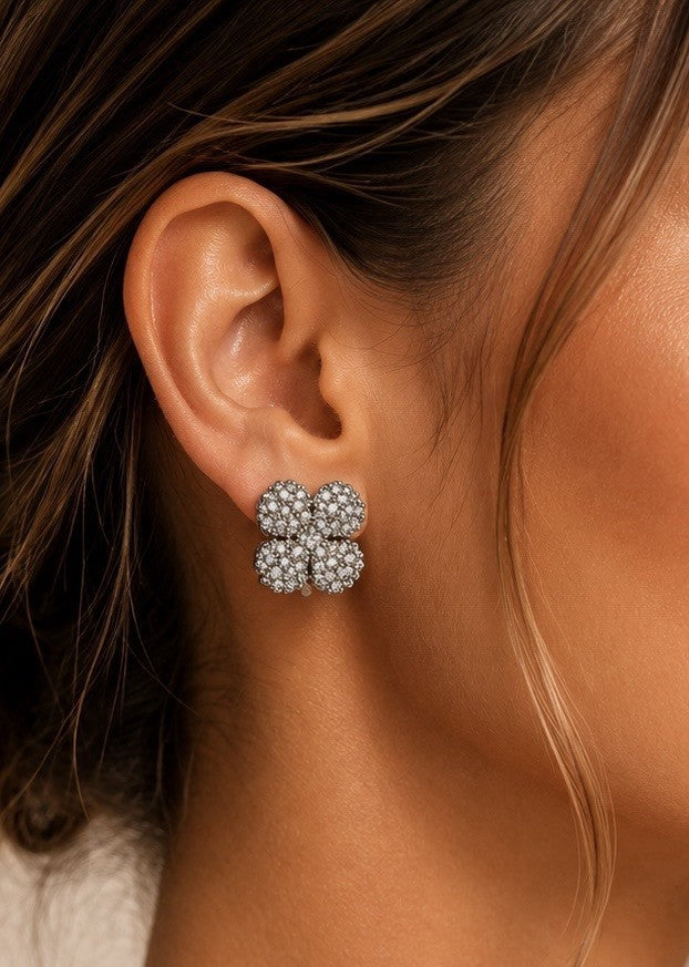 5xWomen's Fashion Earrings Elegant Floral Design Gold Tone Nickel Free Gift !!!!