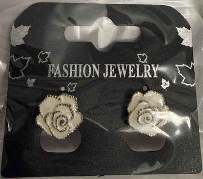 5xWomen's Fashion Earrings Elegant Floral Design Gold Tone Nickel Free Gift !!!! - Lumi and Leo