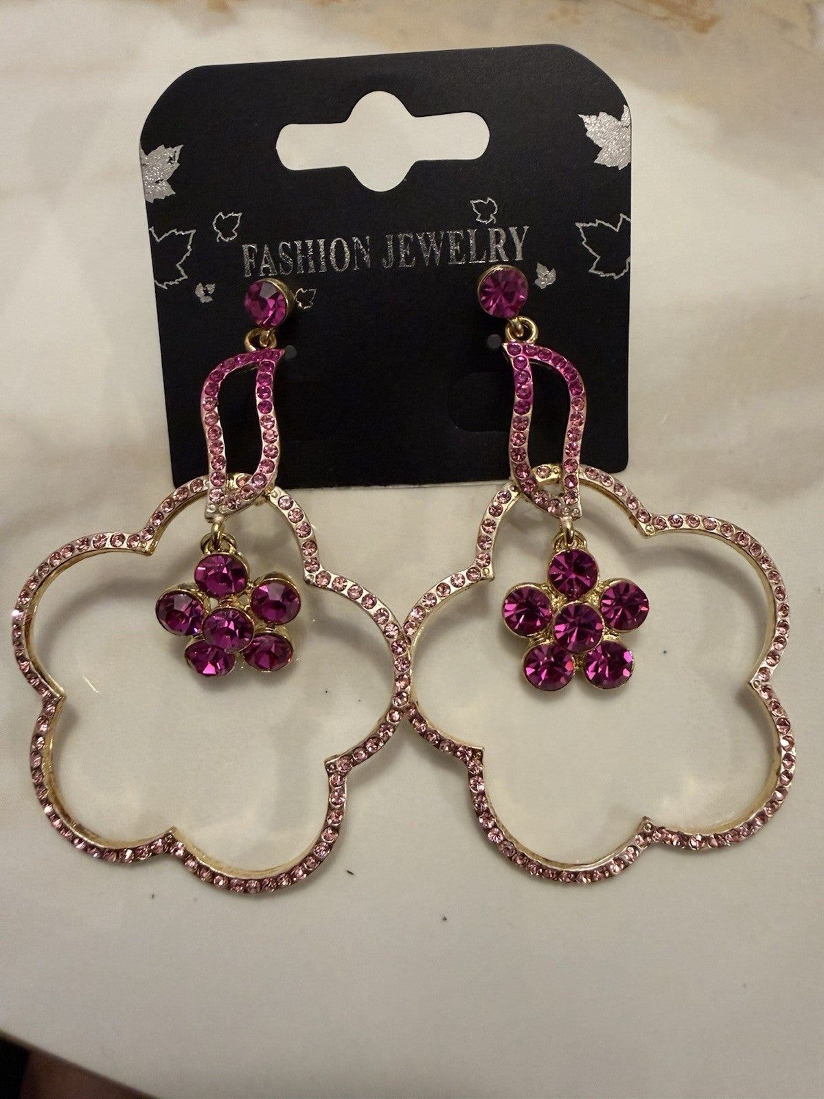 6xWomen's Fashion Earrings Elegant Floral Design Nickel Free. !!!