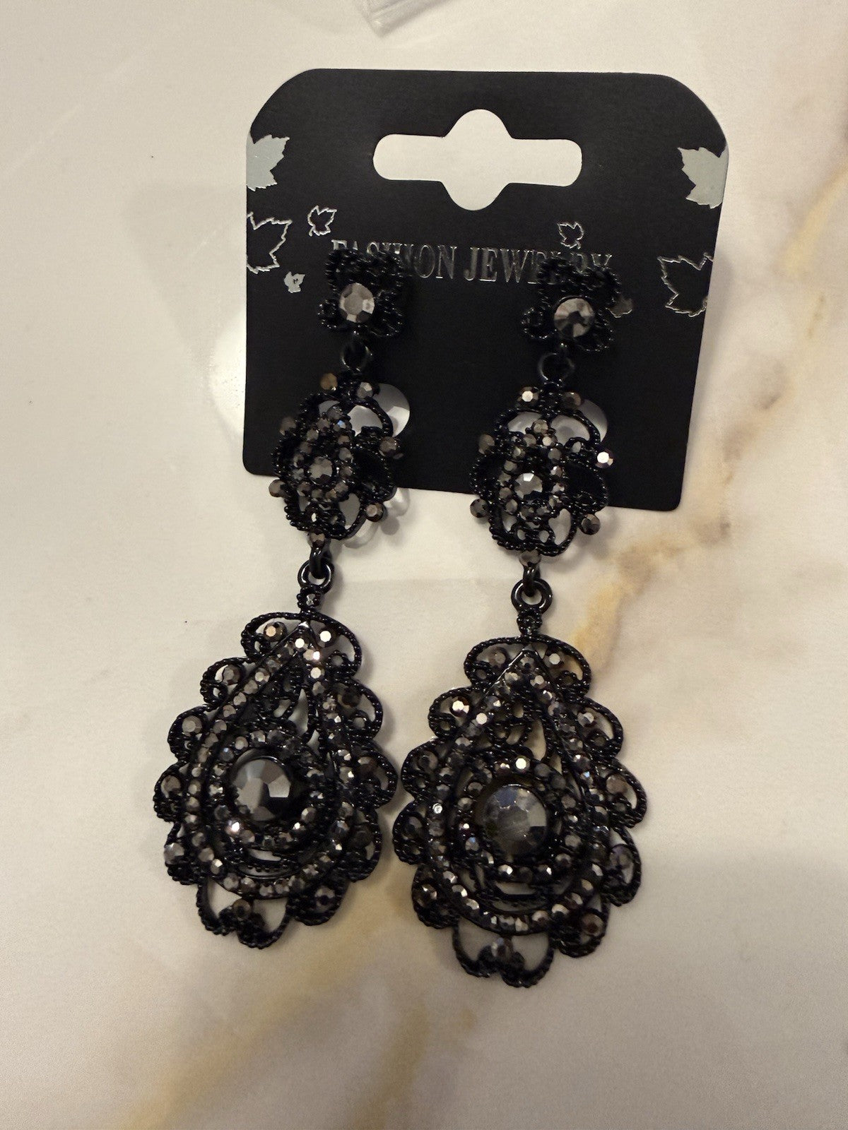 6xWomen's Fashion Earrings Elegant Floral Design Nickel Free. !!