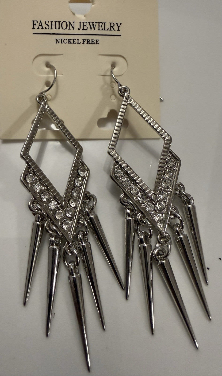 6xWomen's Fashion Earrings Elegant Floral Design Nickel Free. !! - Lumi and Leo