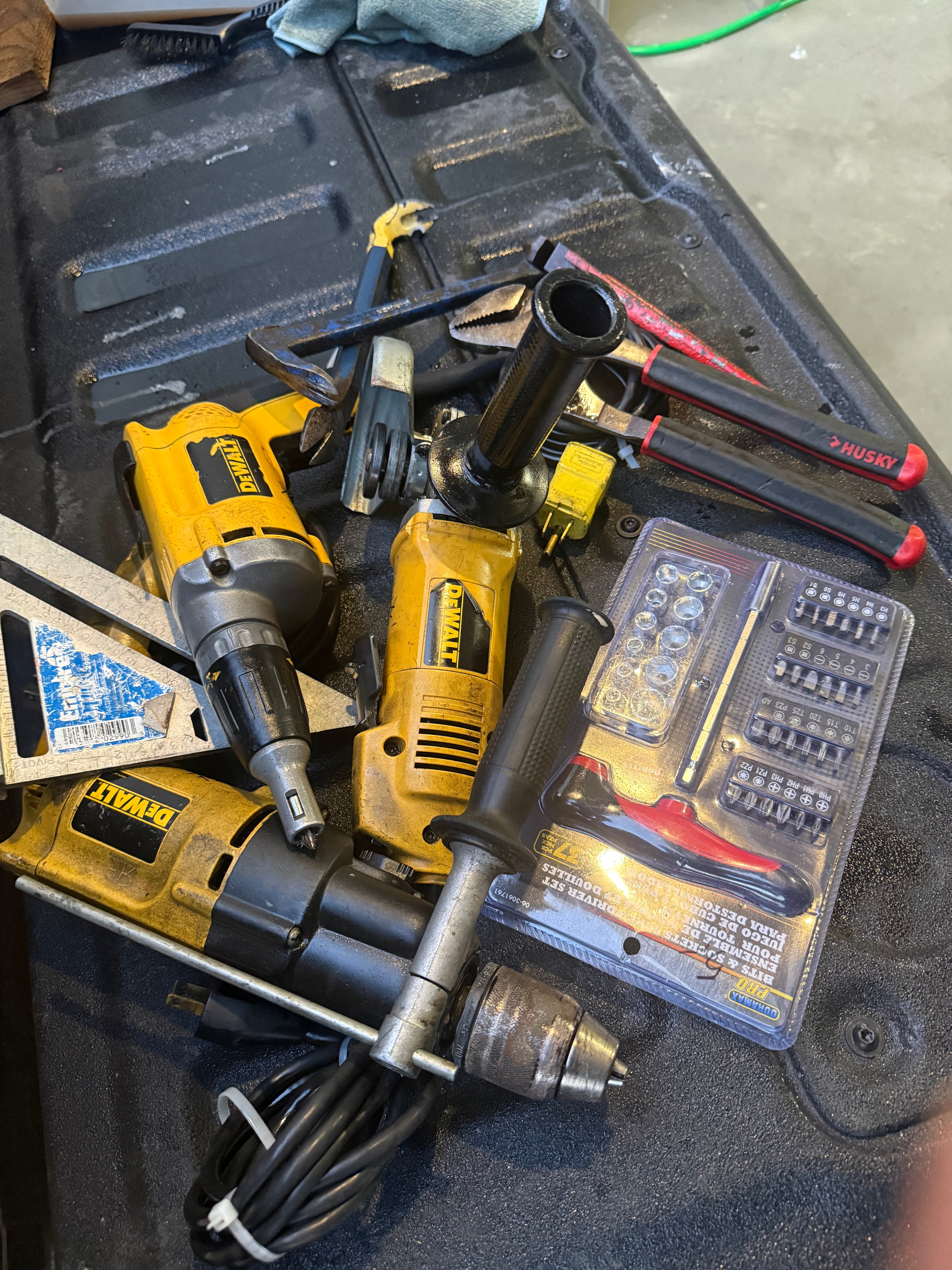 DEWALT TOOL LOT – READY FOR WORK