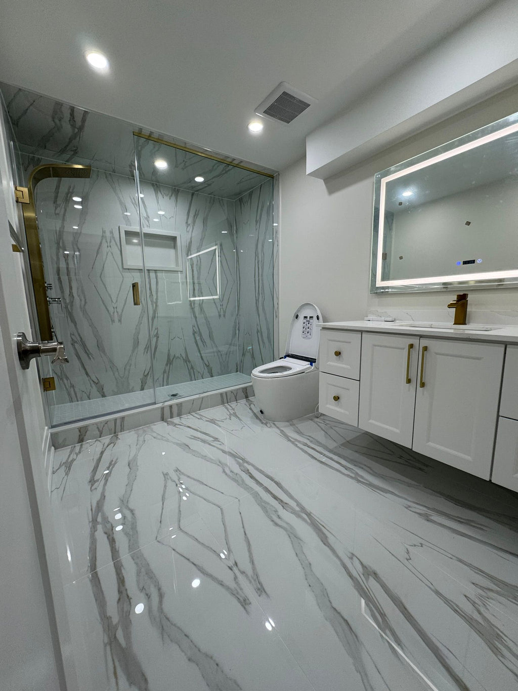 Kitchen & Bathroom Remodeling Experts