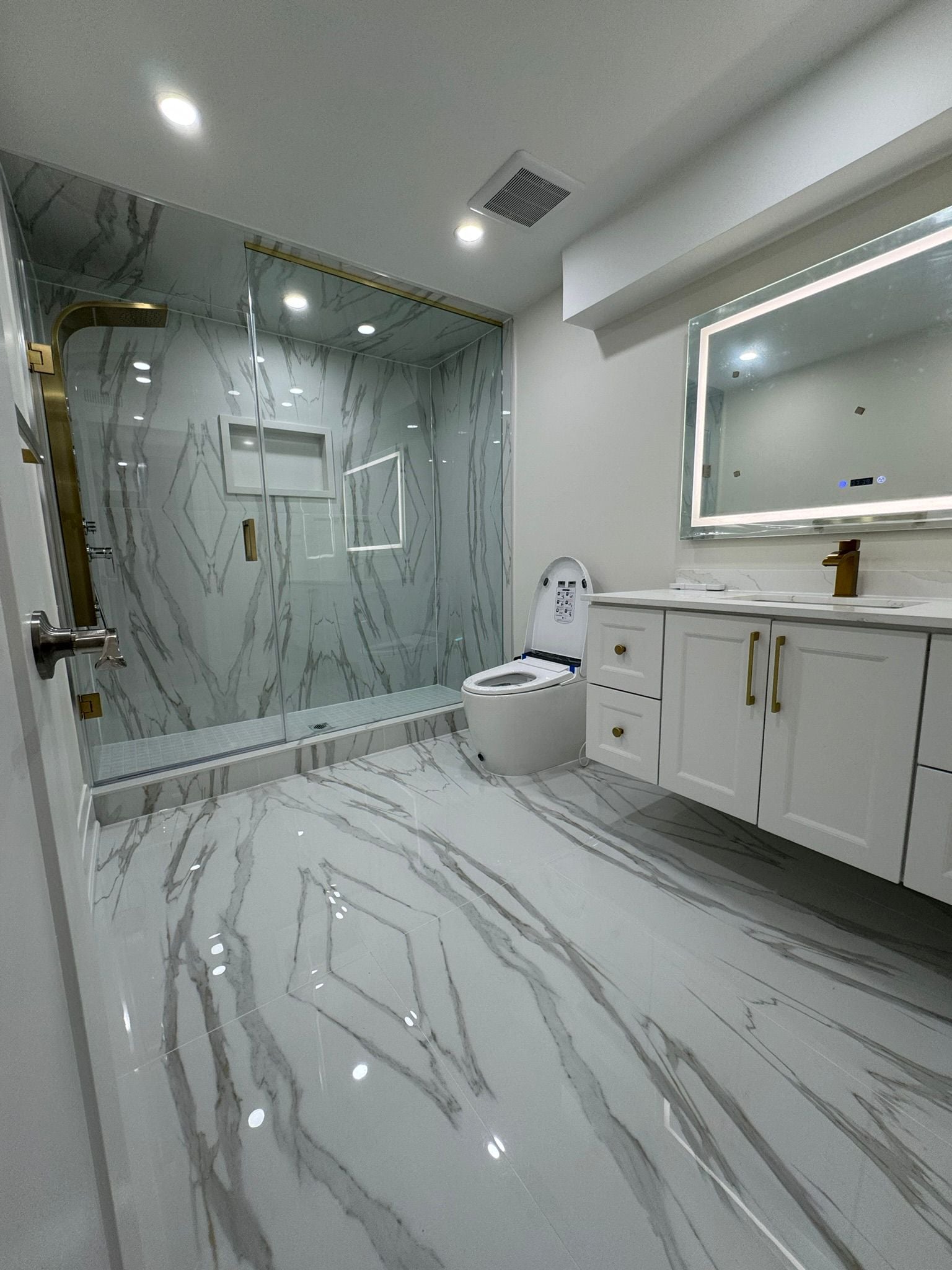 Kitchen & Bathroom Remodeling Experts