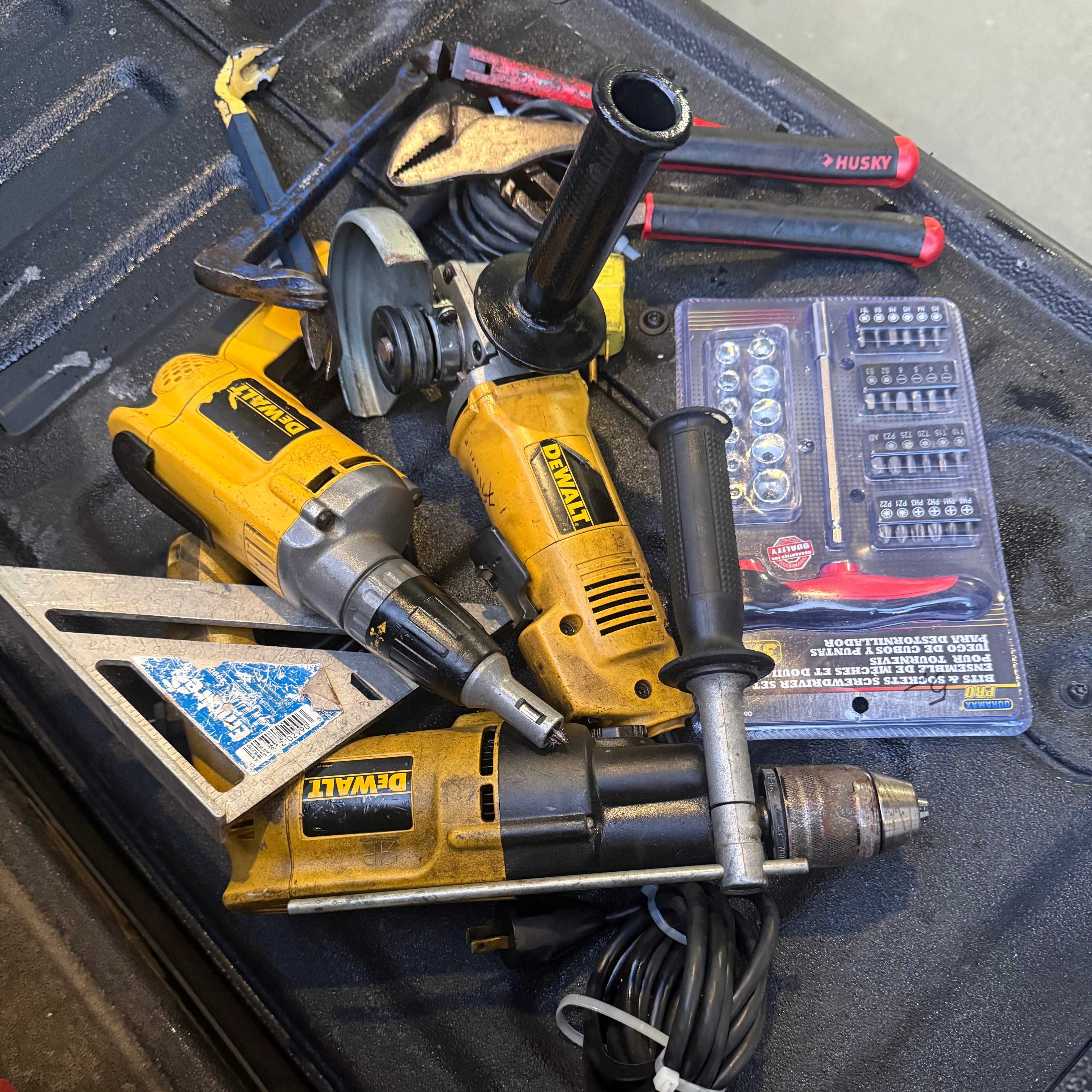DEWALT TOOL LOT – READY FOR WORK