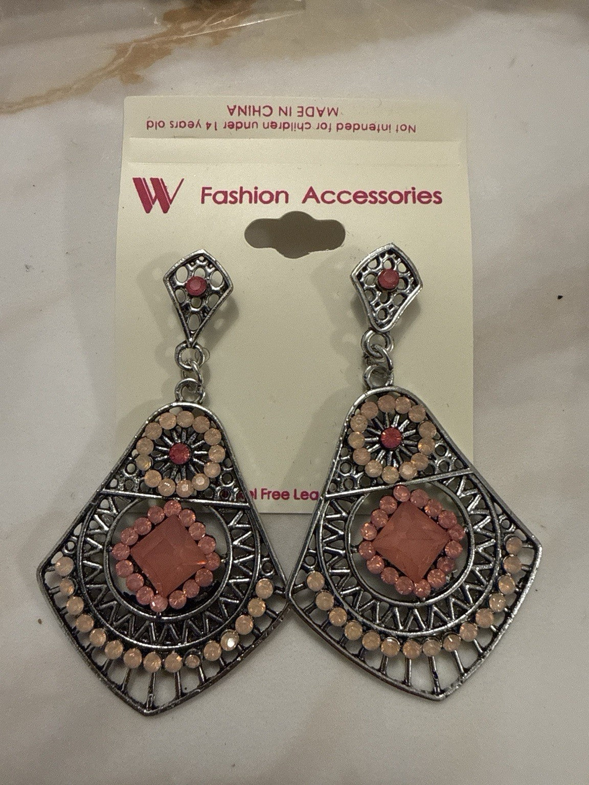 8xWomen's Fashion Earrings Elegant Floral Design Gold Tone Nickel Free Big Save - Lumi and Leo