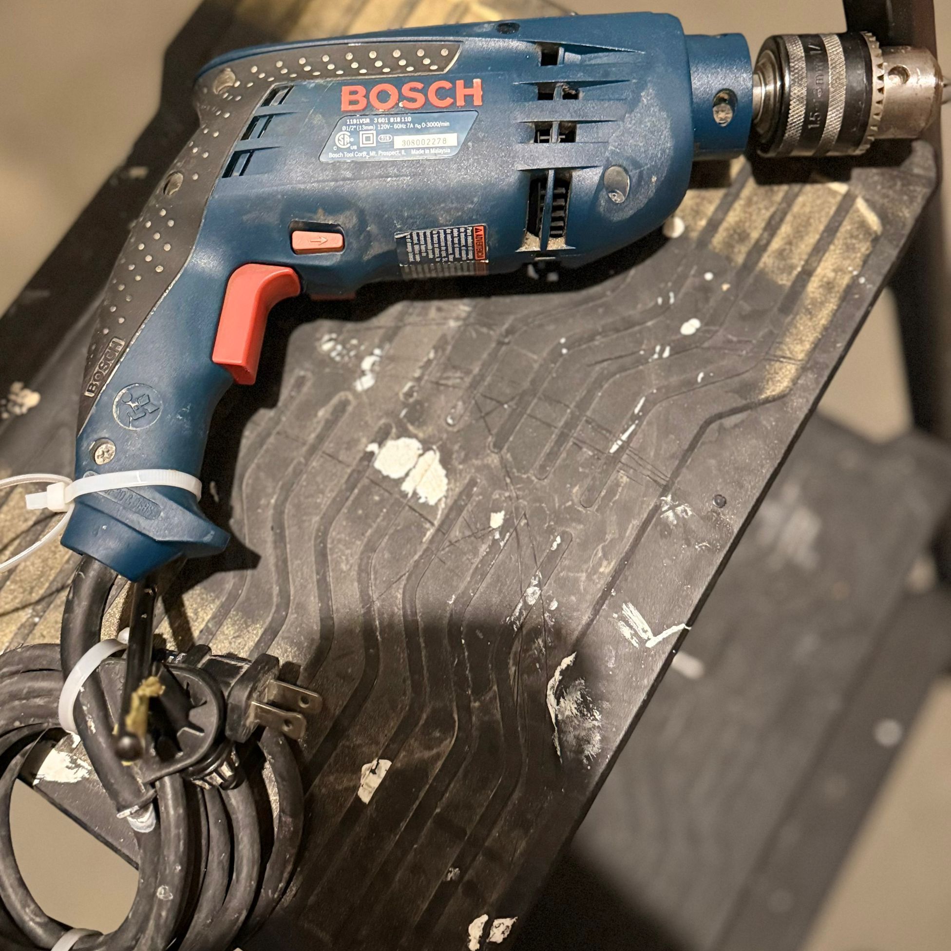 TESTED & WORKING BOSCH PROFESSIONAL 1/2” CORDED DRILL