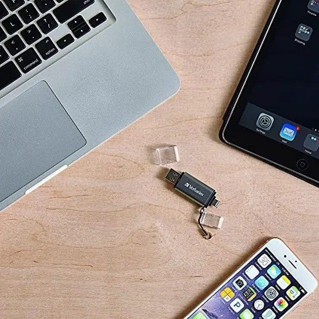 “BRAND NEW” Verbatim Corporation  32Gb Istorengo Dual Flash Drive Usb 3.0 - Lumi and Leo