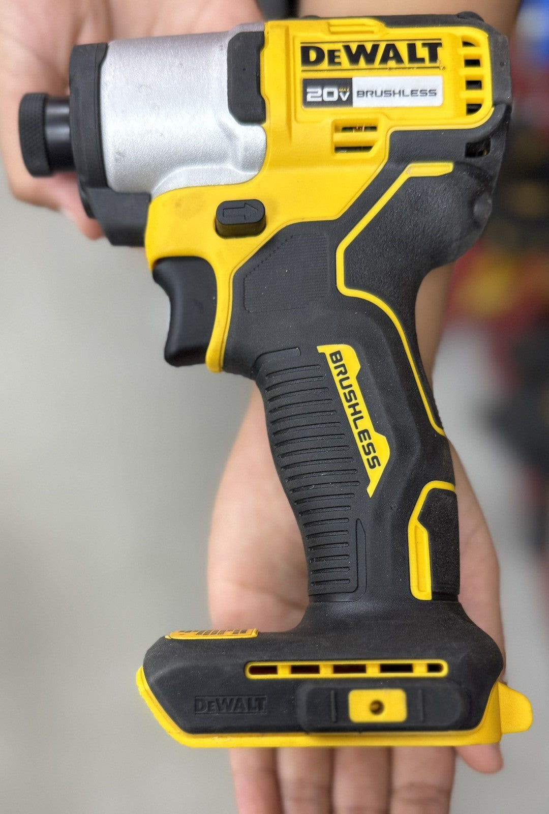 DEWALT DCF809B 20V Brushless Impact Driver (Tool Only) - Lumi and Leo