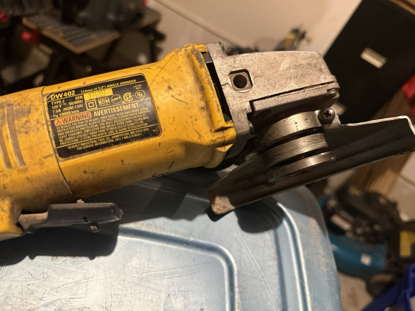 DEWALT DWE402K 4-1/2 inch Small Angle Grinder Kit