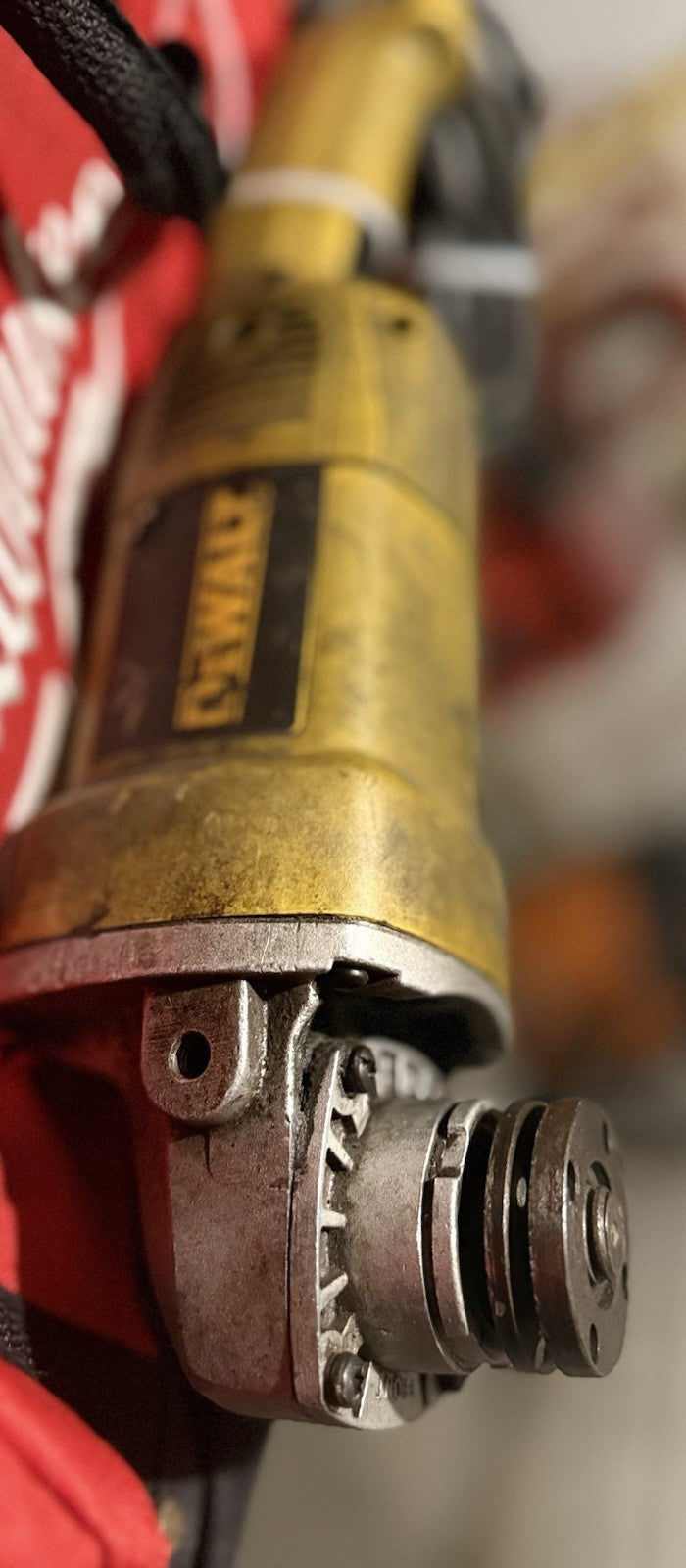 DEWALT DWE402K 4-1/2 inch Small Angle Grinder Kit - Lumi and Leo