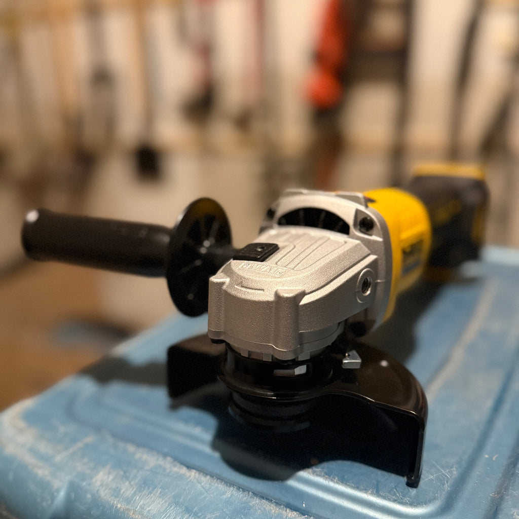 DEWALT 20V MAX XR BRUSHLESS 4-1/2” / 5” ANGLE GRINDER