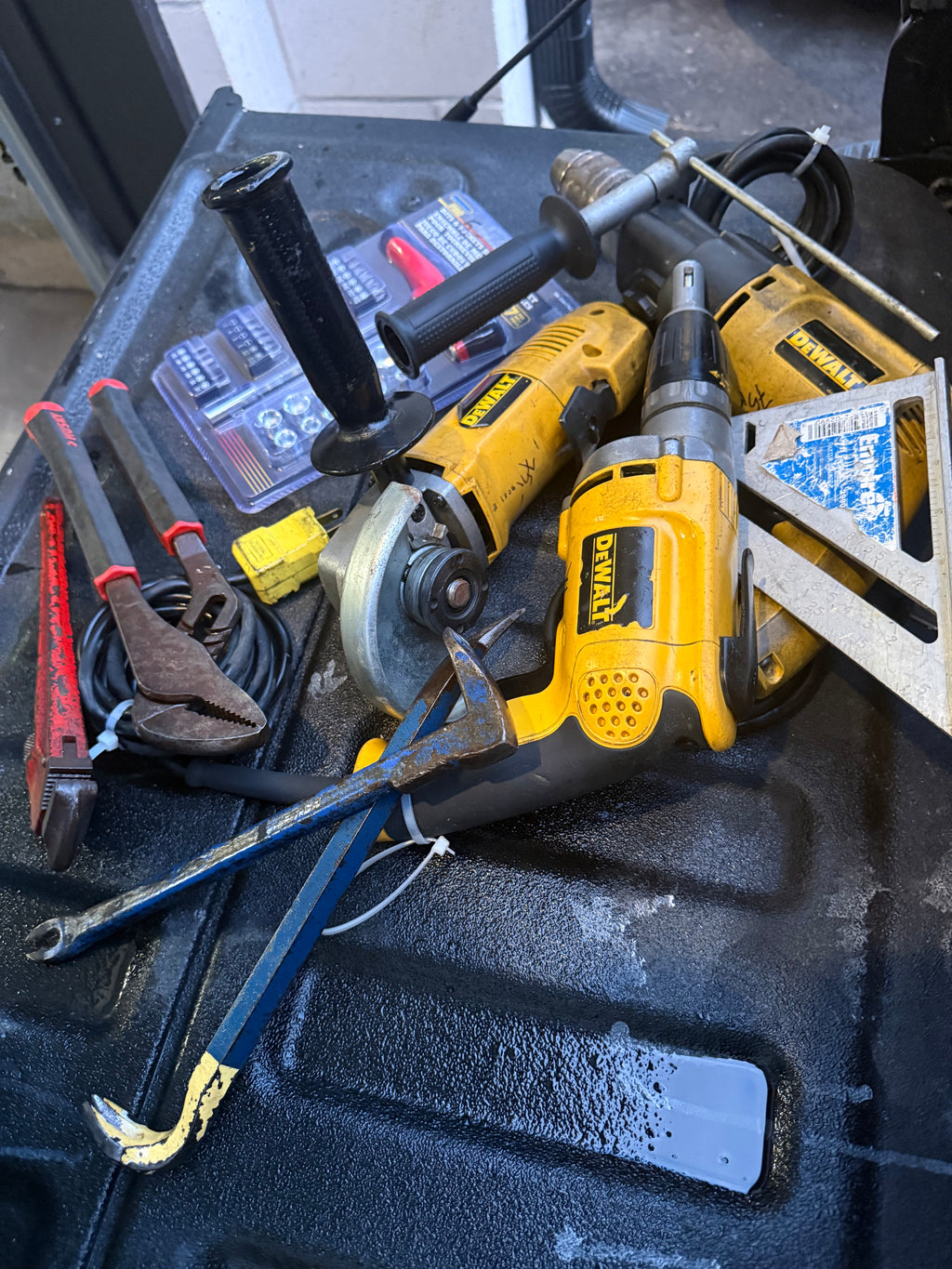 DEWALT TOOL LOT – READY FOR WORK