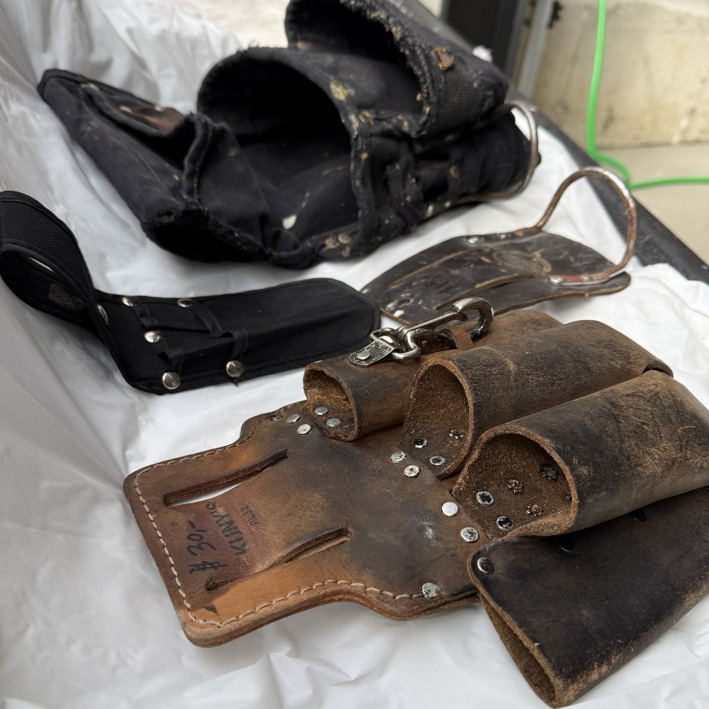 Kuny’s Leather Tool Pouch Set + Hooker Roofing Bracket & Utility Pouches - $75 - Lumi and Leo
