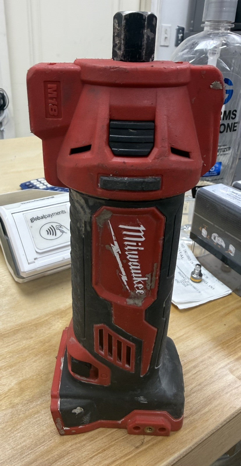 Milwaukee 2627-20 M18 18V Compact Cordless Drywall Cut Out Tool - Bare Tool