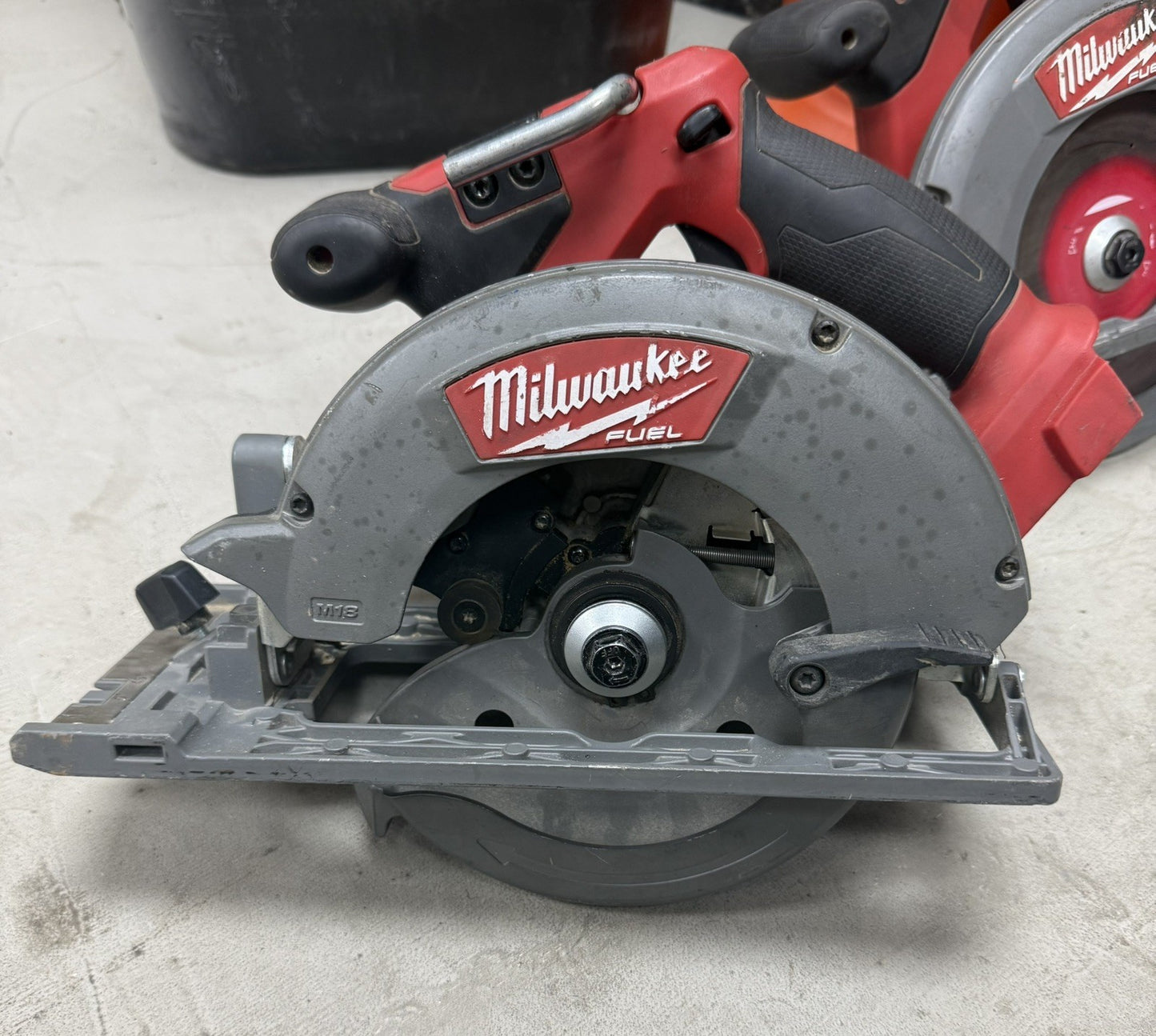 Milwaukee M18 FUEL 6-1/2" Circular Saw - Gray/Red - Lumi and Leo
