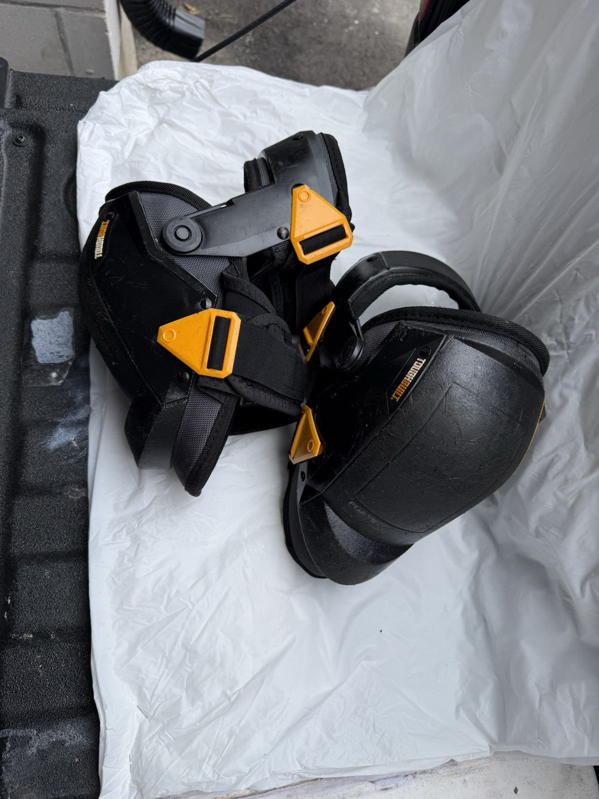 TOUGHBUILT FOAMFIT STABILIZER KNEE PADS – LARGE – $65 - Lumi and Leo