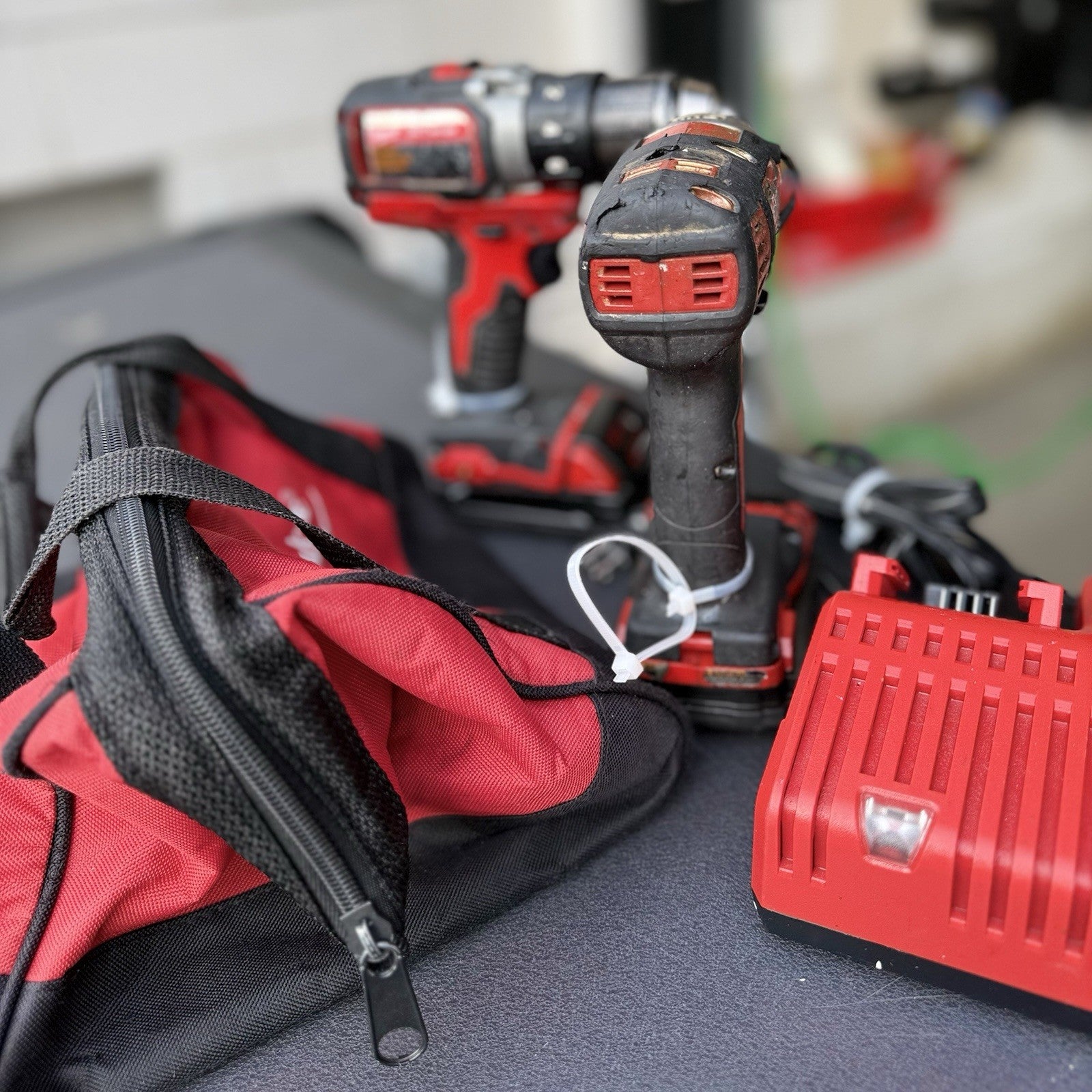 Title: Milwaukee M18 Impact Driver Kit w/ 2 Batteries Charger & Tool Bag Tested