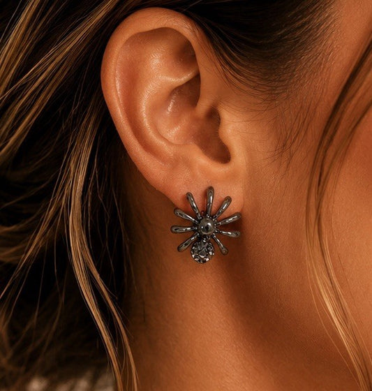 Women's Fashion Stud Earrings Elegant Floral Design Gold Tone Nickel Free Gift - Lumi and Leo