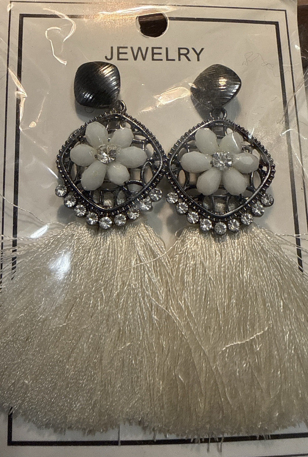 Women's Fashion Stud Earrings Elegant Floral Design Gold Tone Nickel Free Gift