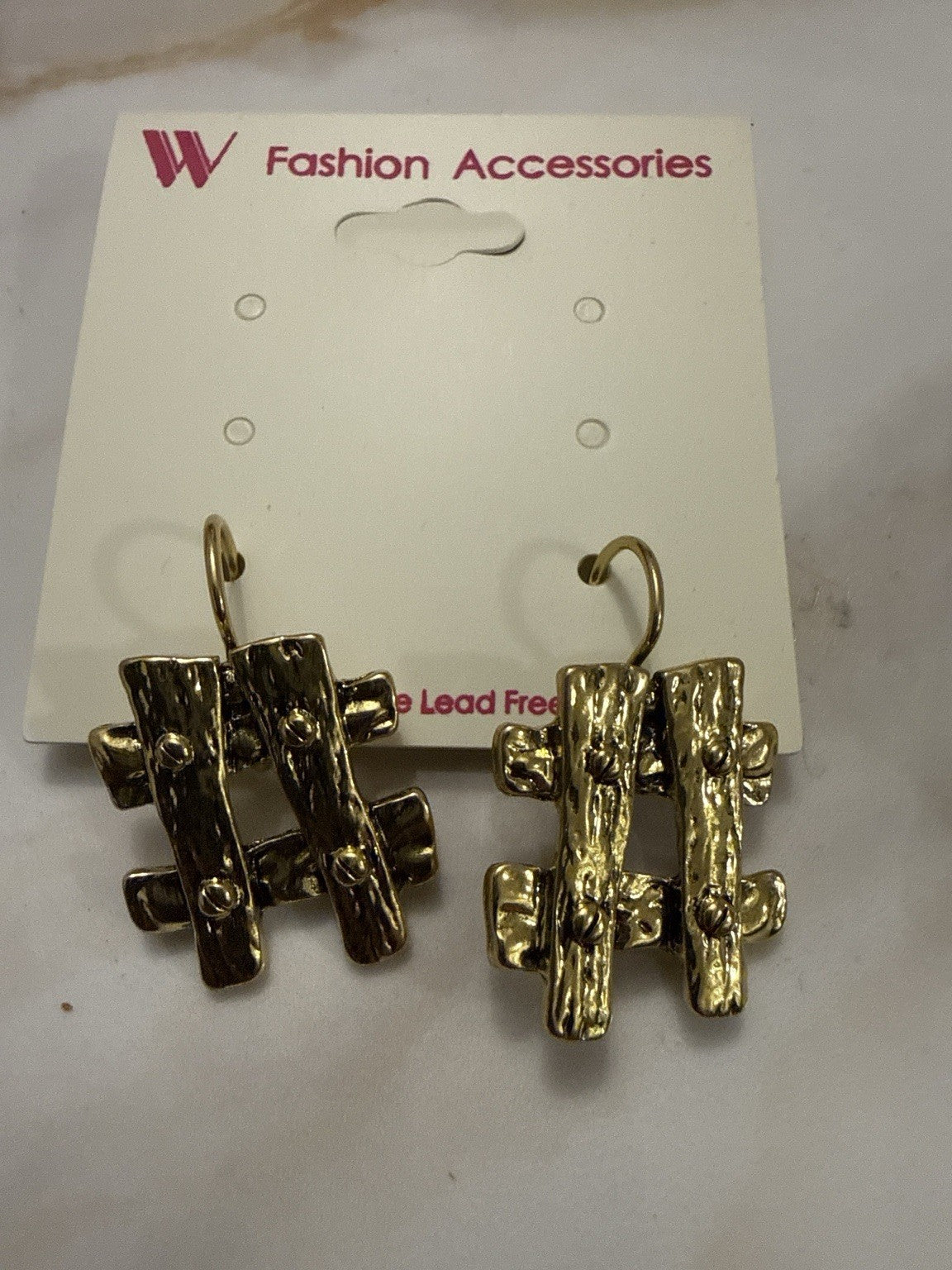 Women's Fashion Stud Earrings Elegant Floral Design Gold Tone Nickel Free Gift
