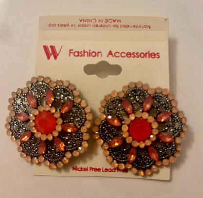 Women's Fashion Stud Earrings Elegant Floral Design Gold Tone Nickel Free Gift - Lumi and Leo