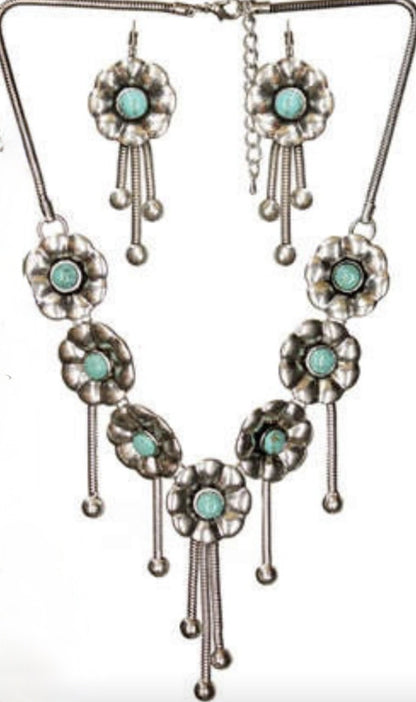 Women’s Stainless Steel Necklace & Earrings Jewelry Set Floral Adjustable Gift - Lumi and Leo