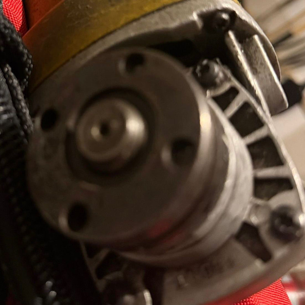TESTED & WORKING DEWALT 4-1/2” ANGLE GRINDER – HEAVY DUTY PROFESSIONAL TOOL